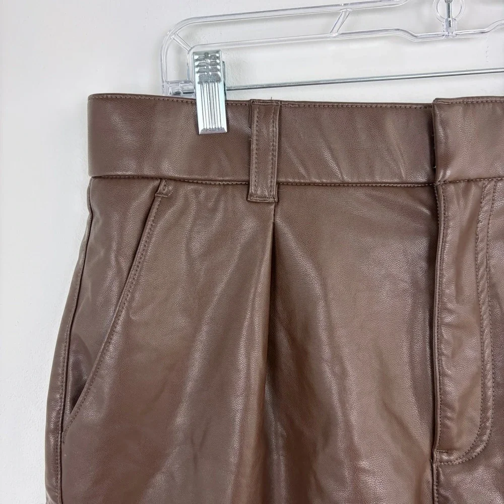 Abercrombie & Fitch Vegan Leather Pleated Short High Rise Structured Brown Large